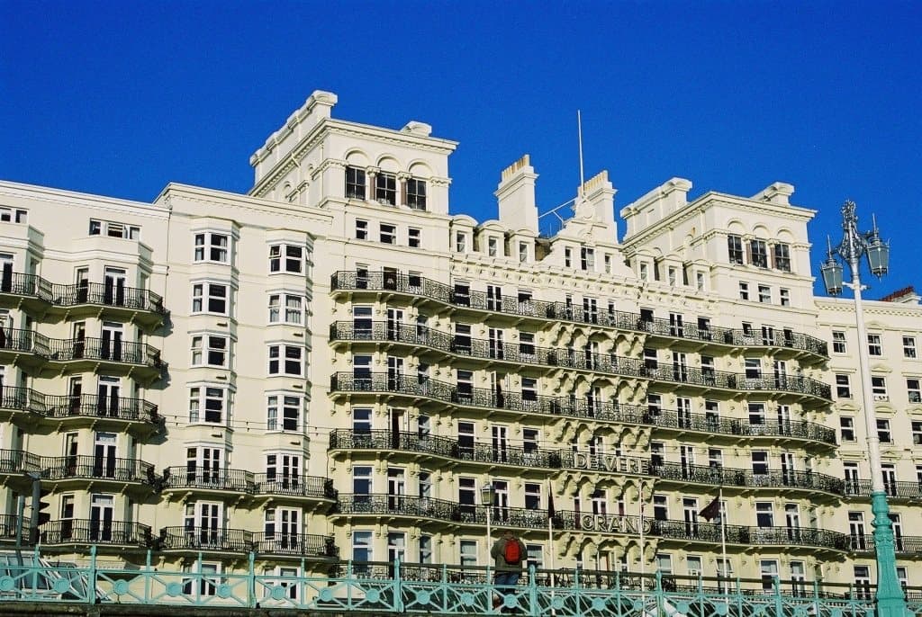 BrightonSeafront-GrandHotel-02